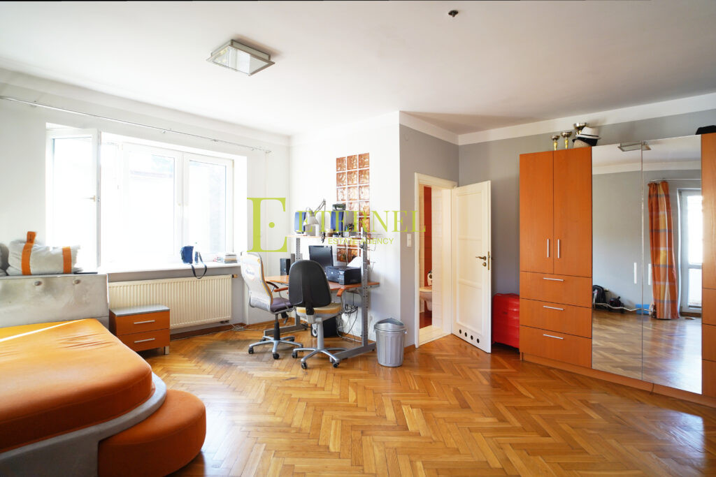 Ekskluzywna rezydencja 258m2 po remoncie – Bronowice