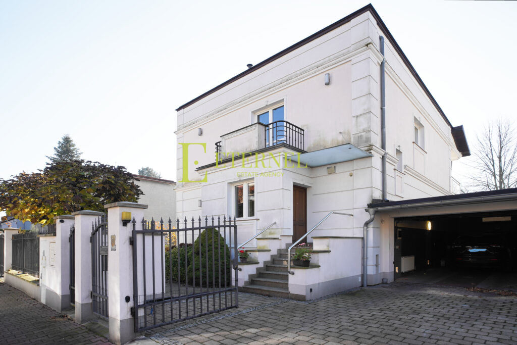 Ekskluzywna rezydencja 258m2 po remoncie – Bronowice