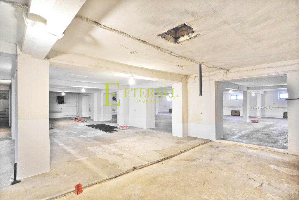 Warehouse-production hall with 51-are plot – Lednica Górna