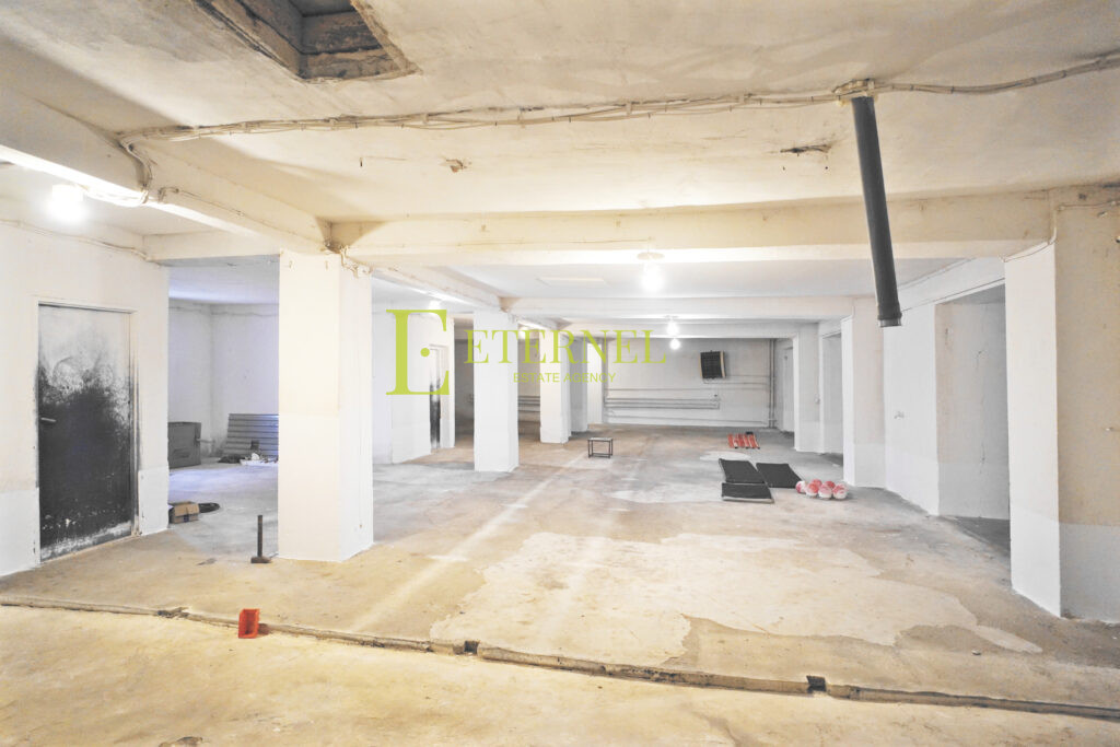 Warehouse-production hall with 51-are plot – Lednica Górna