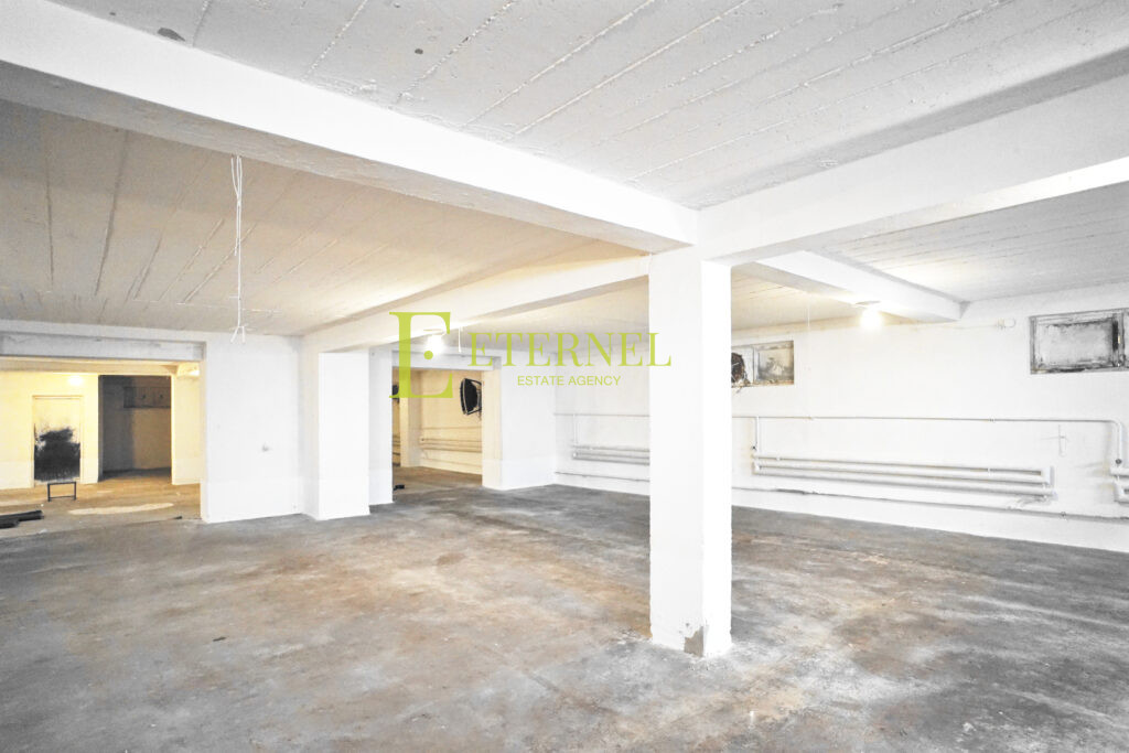 Warehouse-production hall with 51-are plot – Lednica Górna