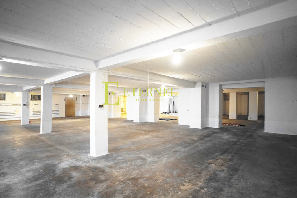 Warehouse-production hall with 51-are plot – Lednica Górna