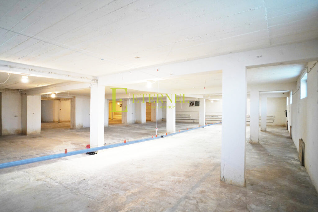 Warehouse-production hall with 51-are plot – Lednica Górna