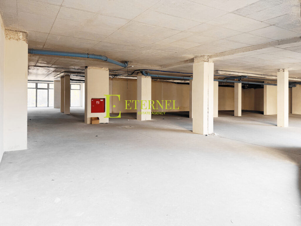 Inwestycyjny lokal 708,2m² z pozwoleniem na mieszkania – Ruczaj