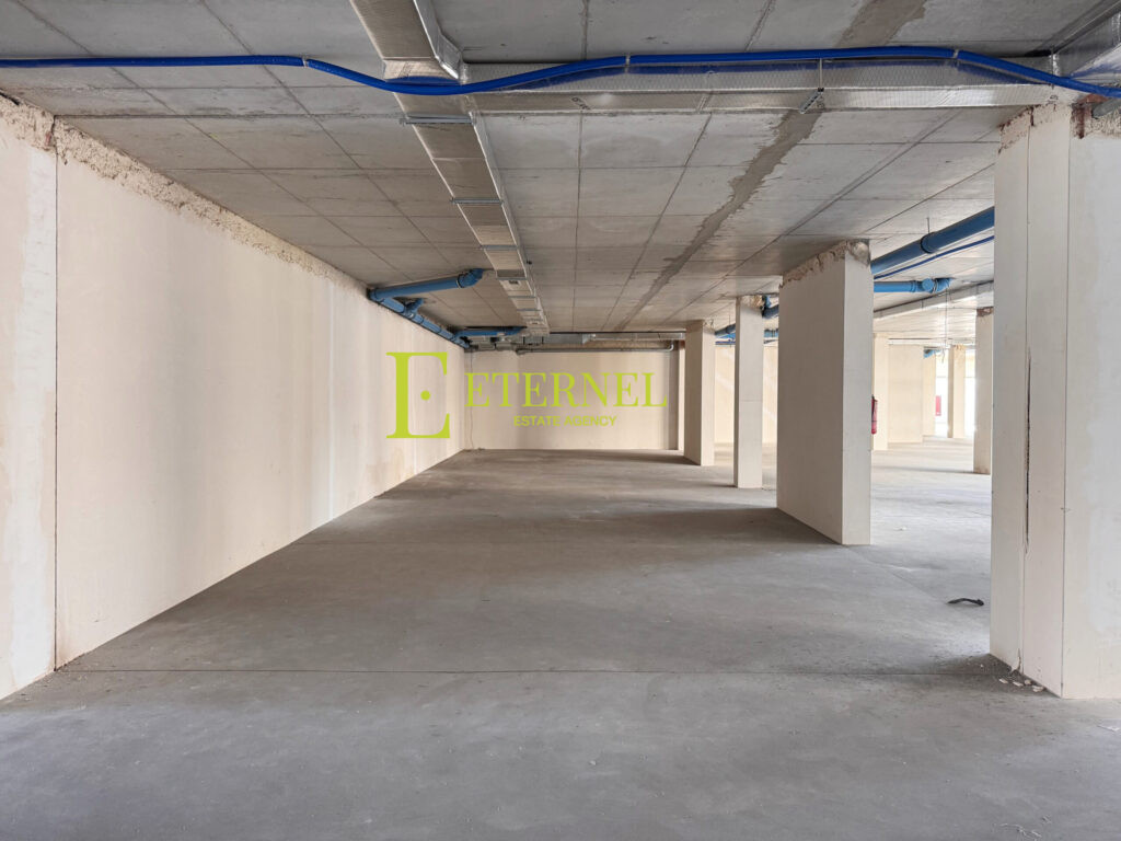 Inwestycyjny lokal 708,2m² z pozwoleniem na mieszkania – Ruczaj