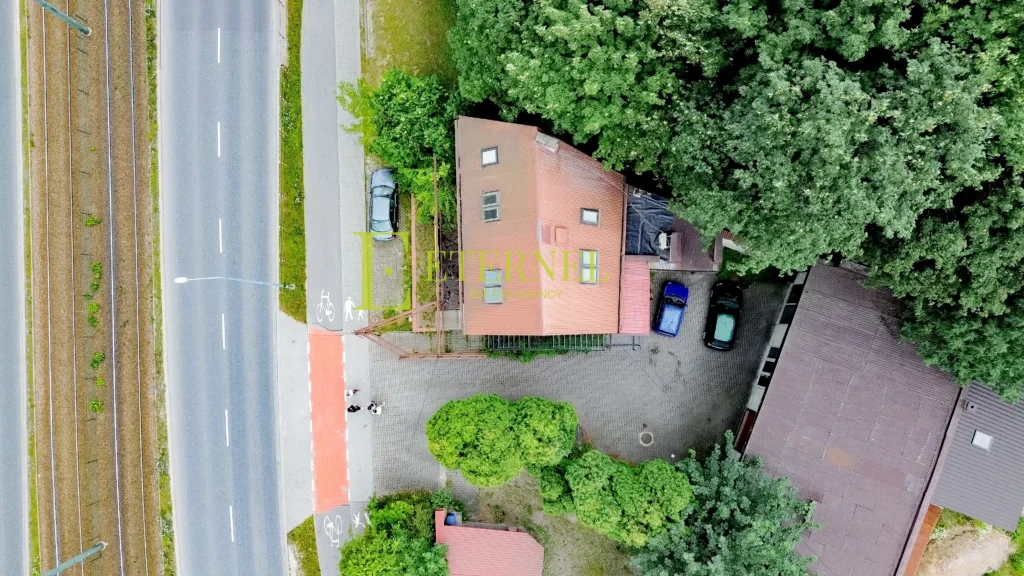 Działka inwestycyjna 5,1 ara z budynkiem – Aleja Jana Pawła II
