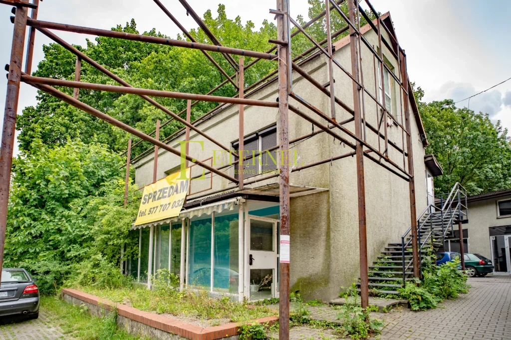 Działka inwestycyjna 5,1 ara z budynkiem – Aleja Jana Pawła II