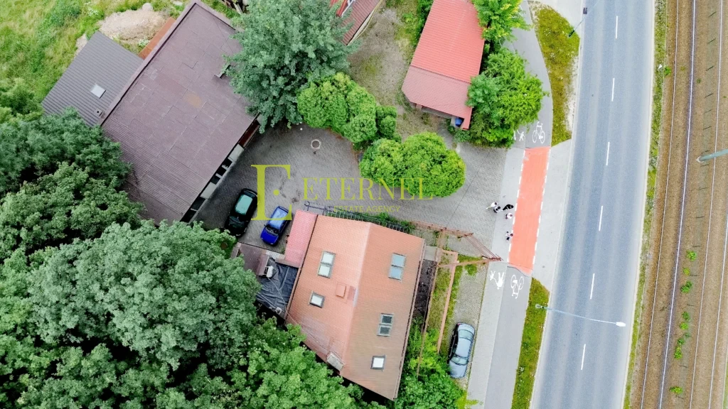 Działka inwestycyjna 5,1 ara z budynkiem – Aleja Jana Pawła II