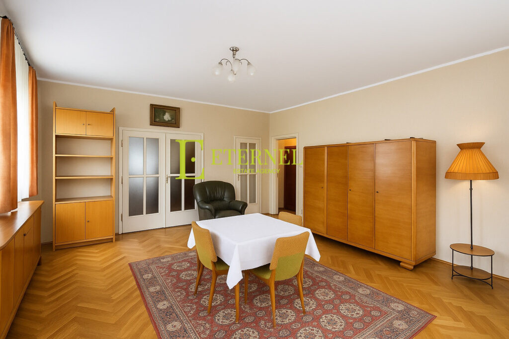 Простора 4-кімнатна квартира під ремонт 92м2 – вул. Królewska