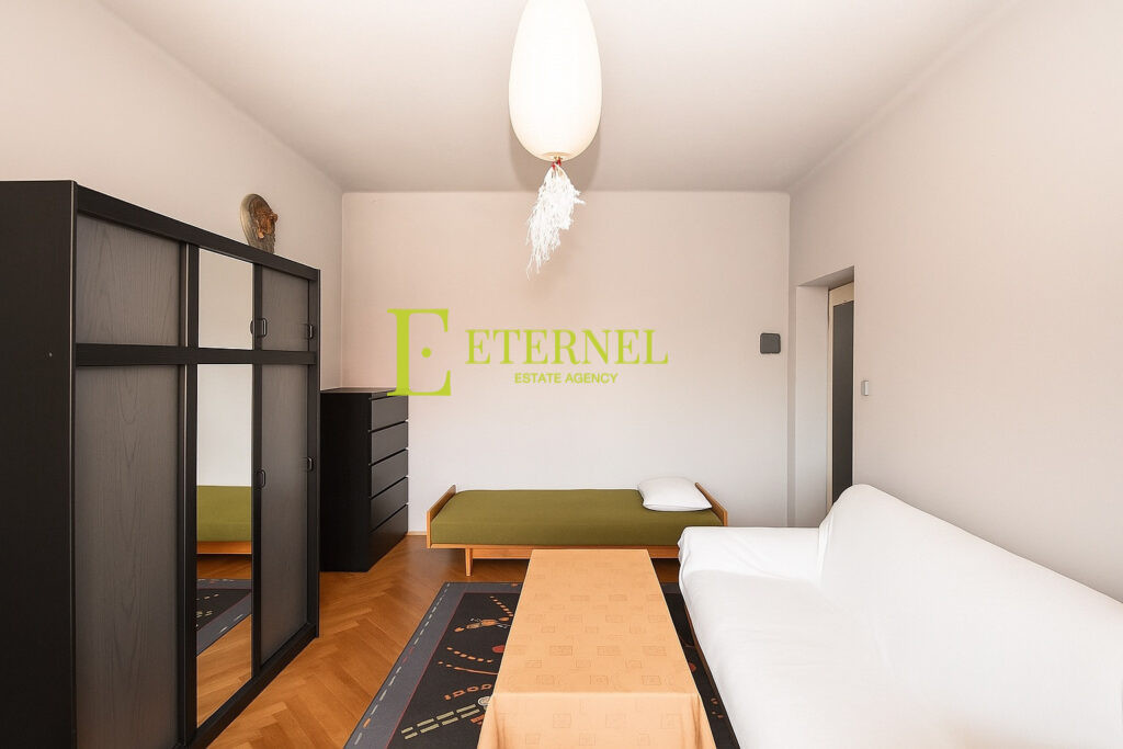 Простора 4-кімнатна квартира під ремонт 92м2 – вул. Królewska