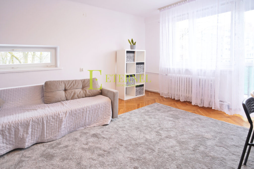 Przestronne mieszkanie 2-pokojowe 52m2 z piwnicą – Os. Kolorowe, Nowa Huta