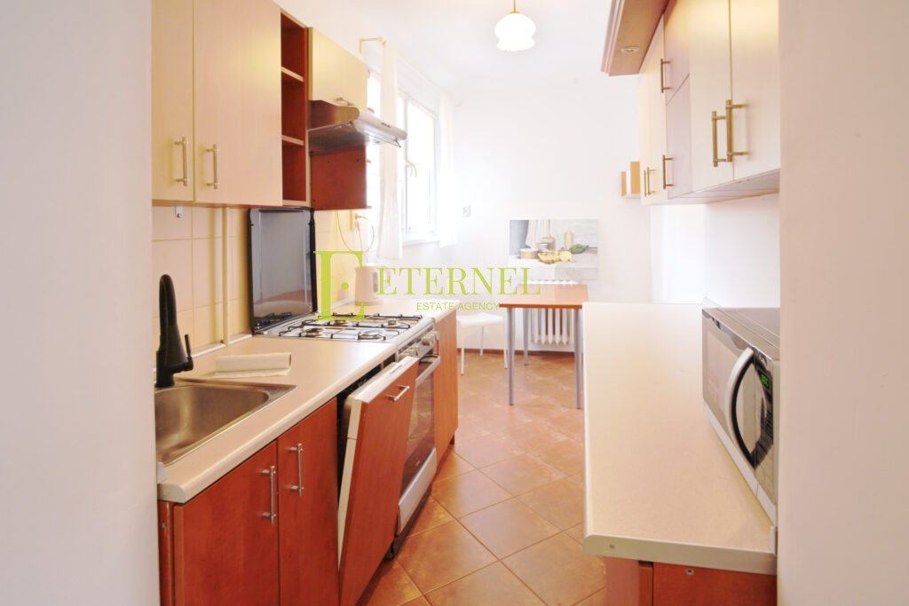 Przestronne mieszkanie 2-pokojowe 52m2 z piwnicą – Os. Kolorowe, Nowa Huta