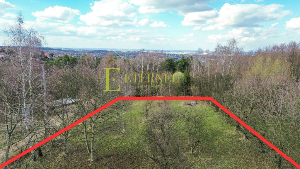 Dom jednorodzinny w stanie surowym + drugi budynek – działka 52 ary – Siercza, Wieliczka