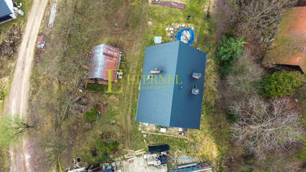 Dom jednorodzinny w stanie surowym + drugi budynek – działka 52 ary – Siercza, Wieliczka