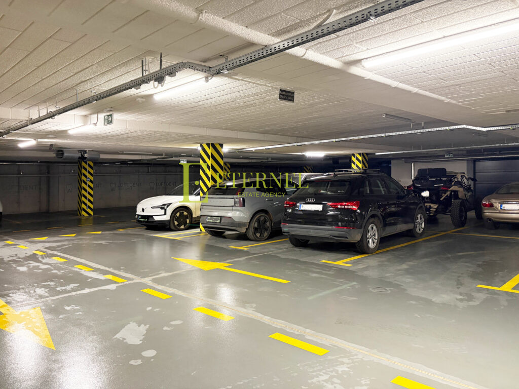 Винятковий комерційний простір 284м2 з терасою 200м2 – вул. Chełmska