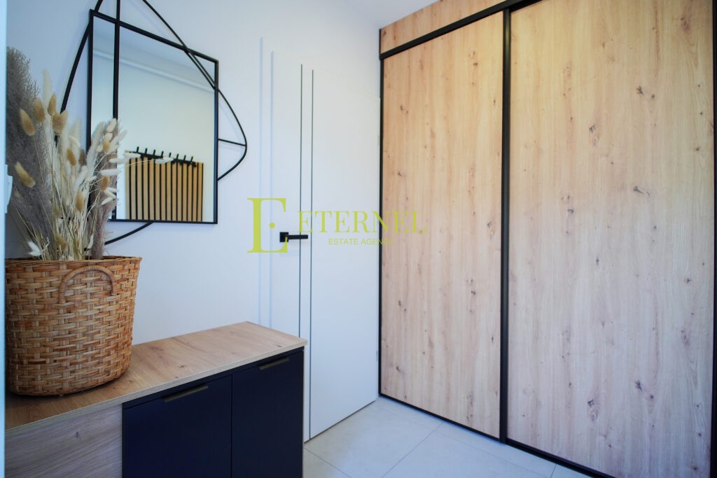 Na wynajem od zaraz – przestronny, trzypoziomowy apartament z ogródkiem w Wieliczce (Krzyszkowice), ul. Bajeczna