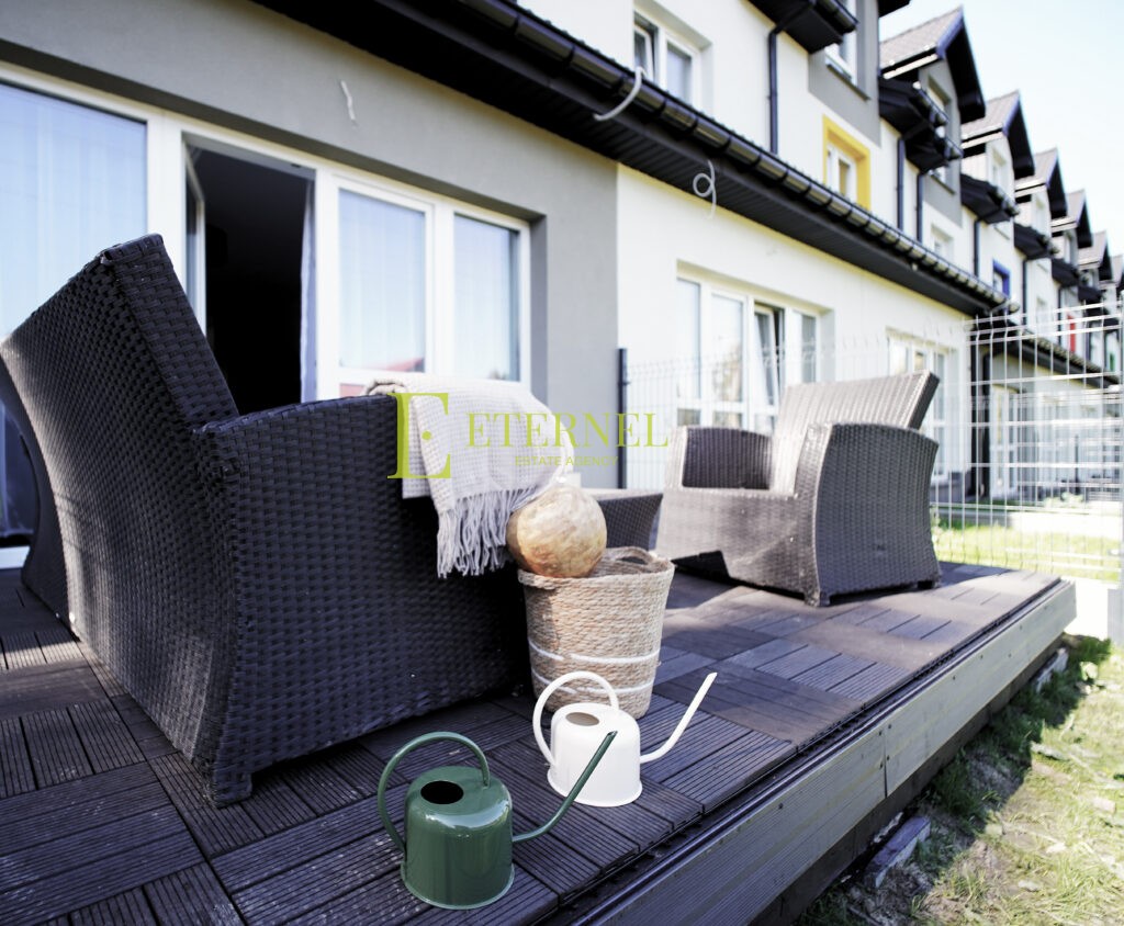 Na wynajem od zaraz – przestronny, trzypoziomowy apartament z ogródkiem w Wieliczce (Krzyszkowice), ul. Bajeczna