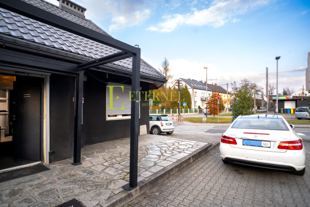 Lokal 60 m² z poddaszem i piwnicą – ul. Bieżanowska, Kraków