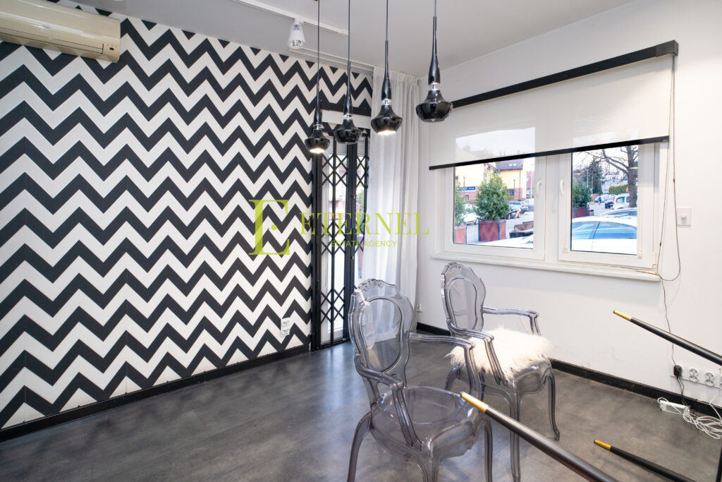 Lokal 60 m² z poddaszem i piwnicą – ul. Bieżanowska, Kraków