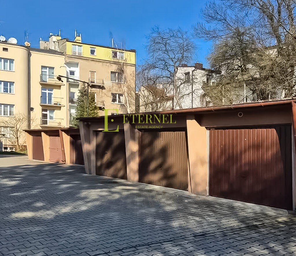 Do wynajęcia garaż z dostępem do prądu – Kraków, ul. Lea
