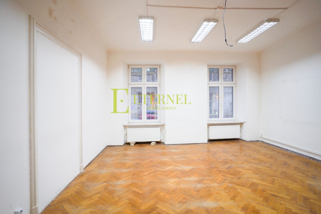 Lokal użytkowy 104m2 | ul. Krowoderska | Ścisłe centrum Krakowa | Parter kamienicy