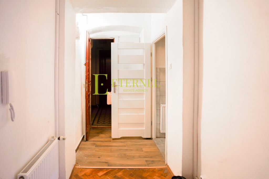 Lokal użytkowy 104m2 | ul. Krowoderska | Ścisłe centrum Krakowa | Parter kamienicy