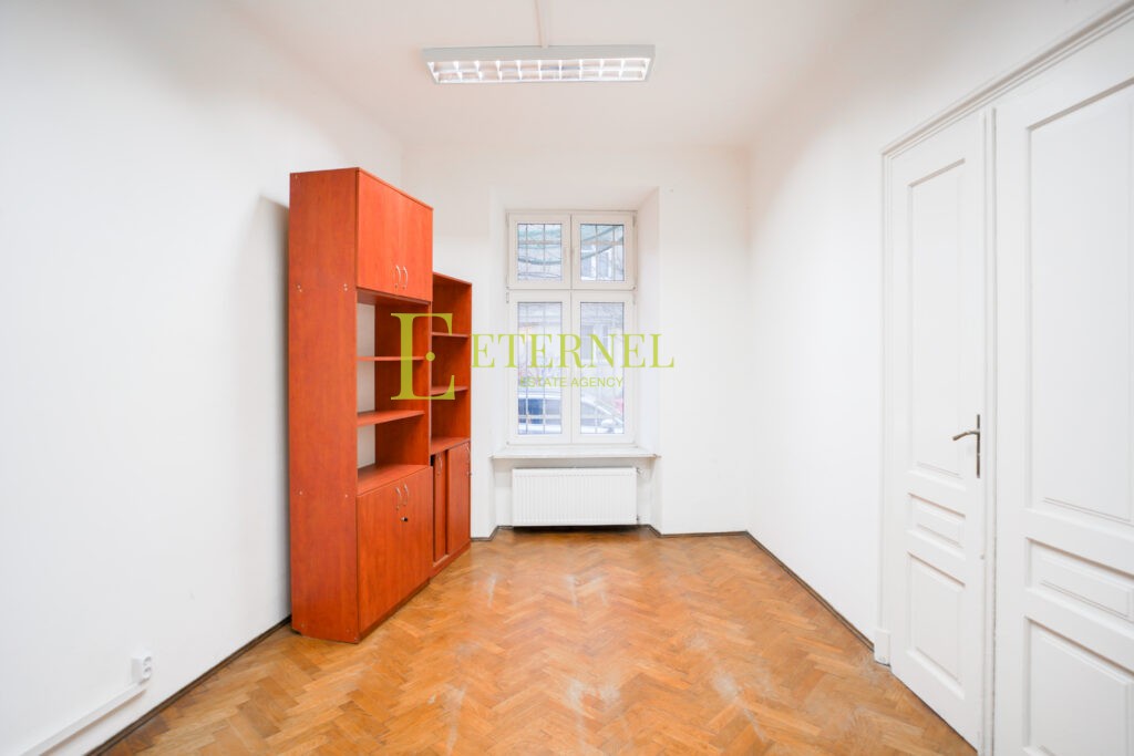 Lokal użytkowy 104m2 | ul. Krowoderska | Ścisłe centrum Krakowa | Parter kamienicy