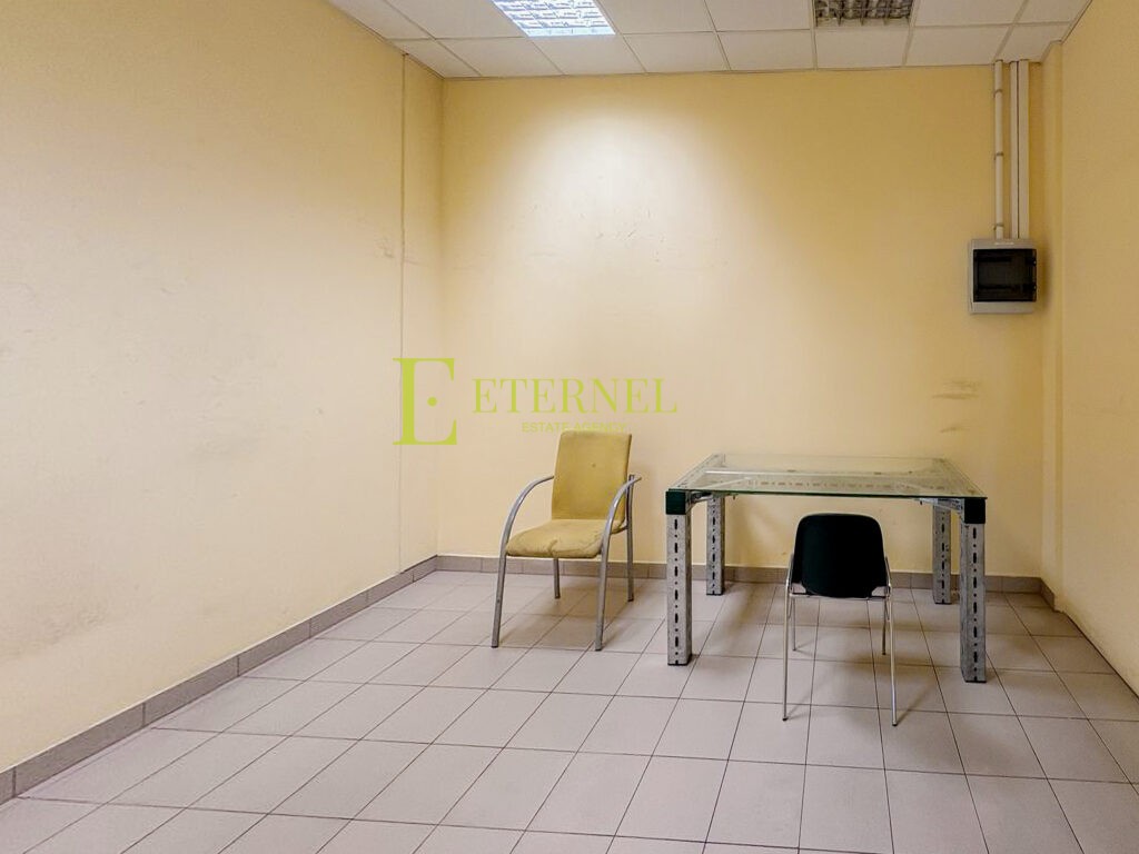 Obiekt biurowo-magazynowy 1 501 m2 na działce 5 638 m2 na sprzedaż – Kraków, Łęg (Czyżyny)