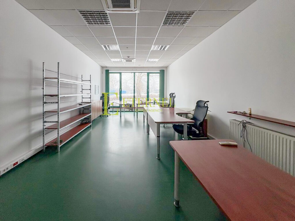 Obiekt biurowo-magazynowy 1 501 m2 na działce 5 638 m2 na sprzedaż – Kraków, Łęg (Czyżyny)