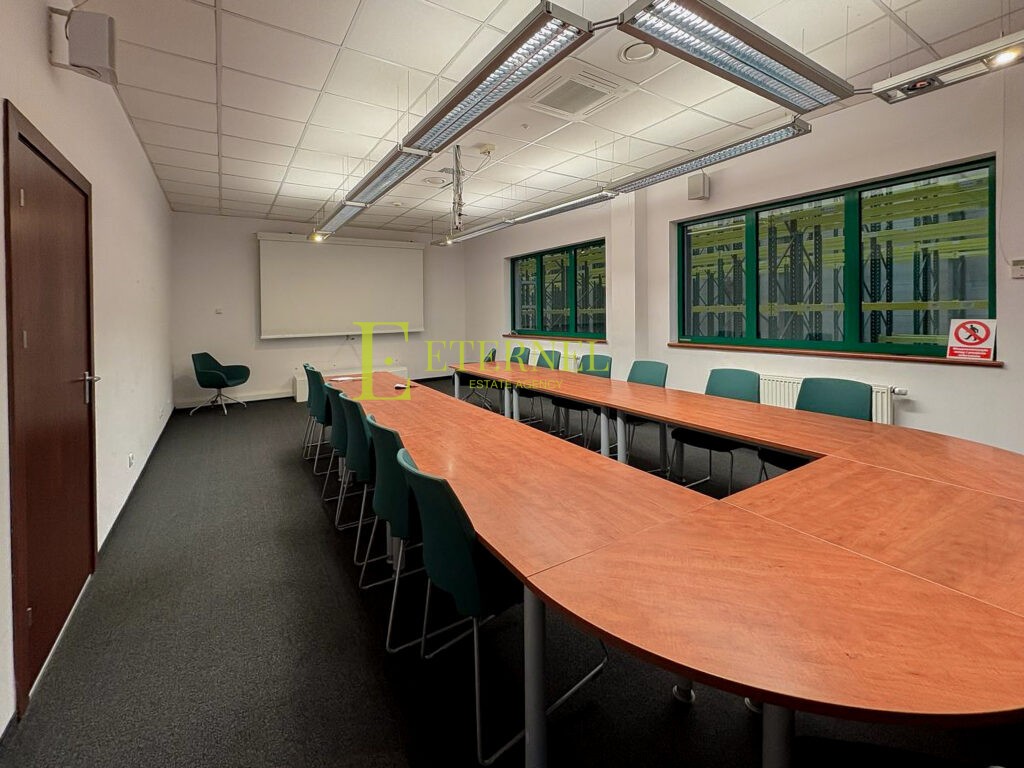 Obiekt biurowo-magazynowy 1 501 m2 na działce 5 638 m2 na sprzedaż – Kraków, Łęg (Czyżyny)