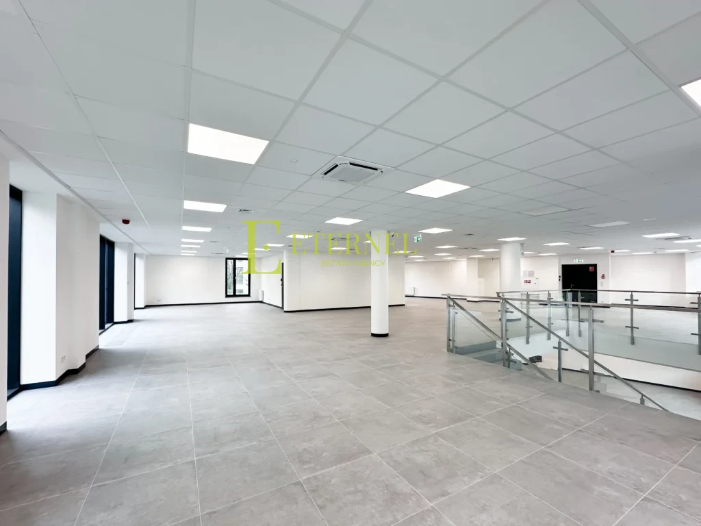 Lokal handlowo-usługowy na wynajem 467,57 m2 – Al. Jana Pawła II, Kraków, Czyżyny