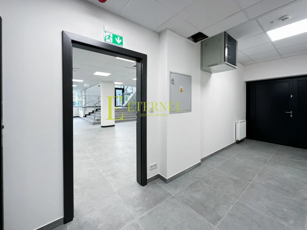Lokal handlowo-usługowy na wynajem 467,57 m2 – Al. Jana Pawła II, Kraków, Czyżyny
