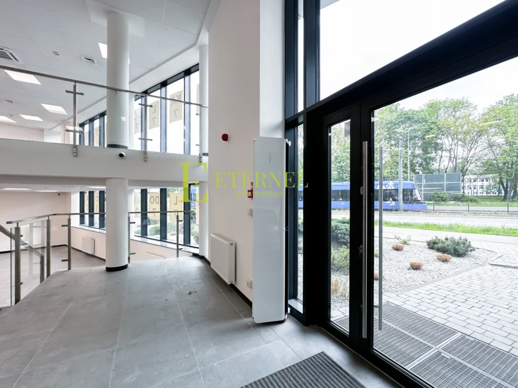 Lokal handlowo-usługowy na wynajem 467,57 m2 – Al. Jana Pawła II, Kraków, Czyżyny