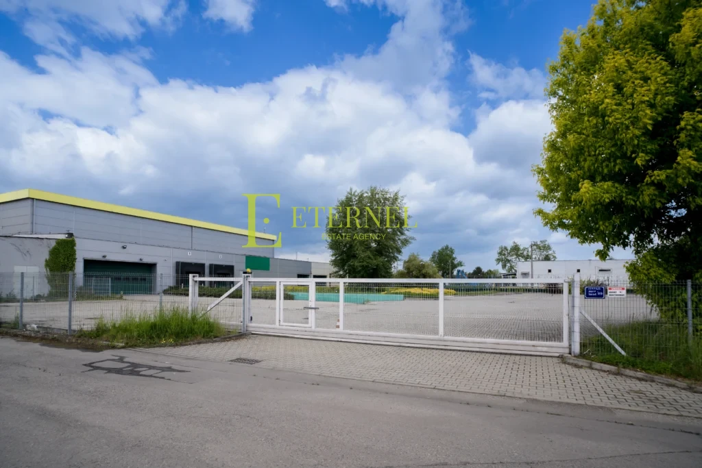 Obiekt biurowo-magazynowy 1 501 m2 na działce 5 638 m2 na sprzedaż – Kraków, Łęg (Czyżyny)