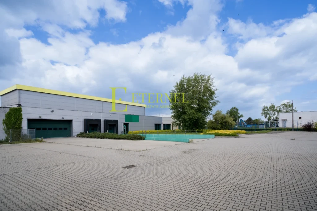Obiekt biurowo-magazynowy 1 501 m2 na działce 5 638 m2 na sprzedaż – Kraków, Łęg (Czyżyny)
