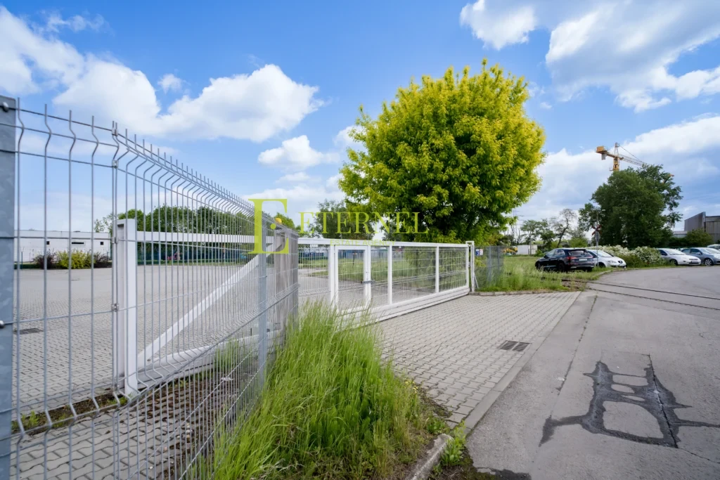 Obiekt biurowo-magazynowy 1 501 m2 na działce 5 638 m2 na sprzedaż – Kraków, Łęg (Czyżyny)