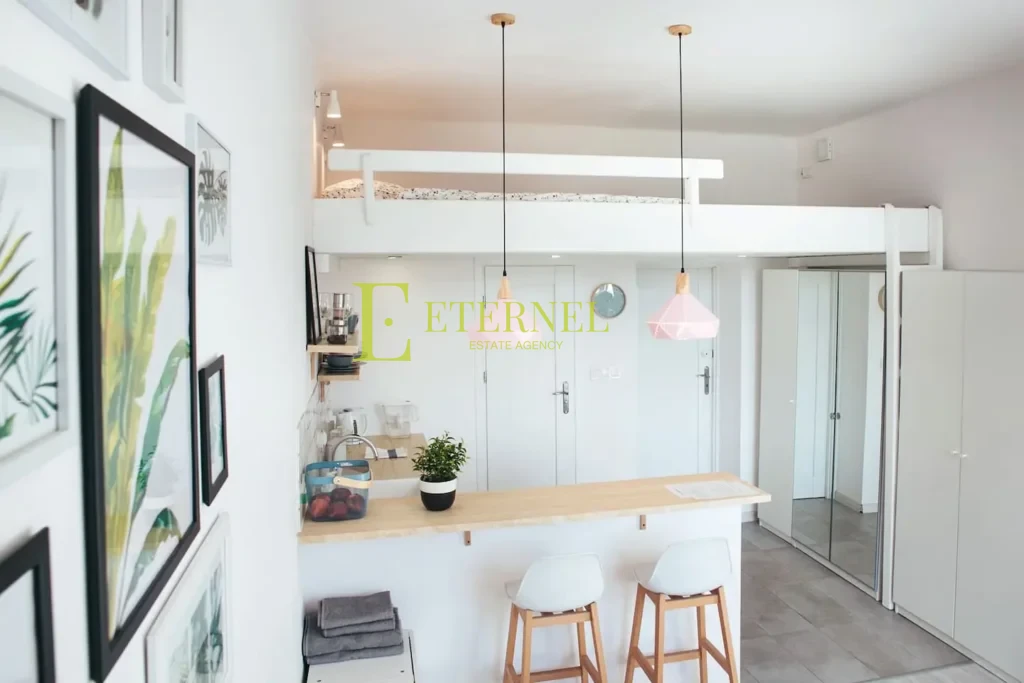 Studio apartment with mezzanine 25 m2 + 5 m2 for rent – Al. Słowackiego 58, Kraków, Krowodrza