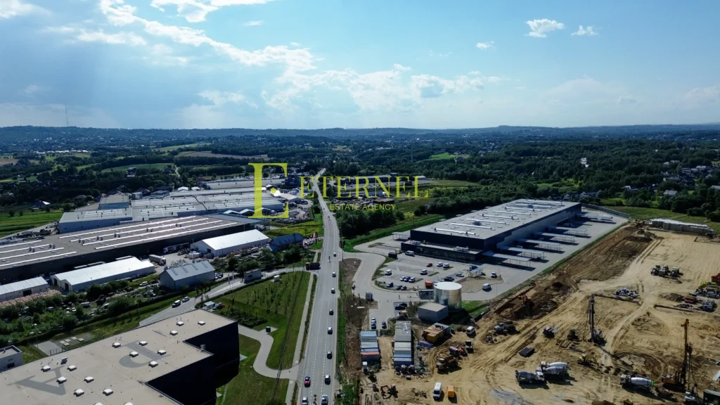 Działka inwestycyjna 2,7423 ha (27 423 m2) na sprzedaż – Zakrzów, gmina Niepołomice, powiat wielicki