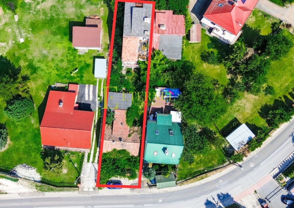 Nieruchomość inwestycyjna z 2 domami + prawomocne pozwolenie na budowę – ul. Tyniecka, Kraków, Podgórze