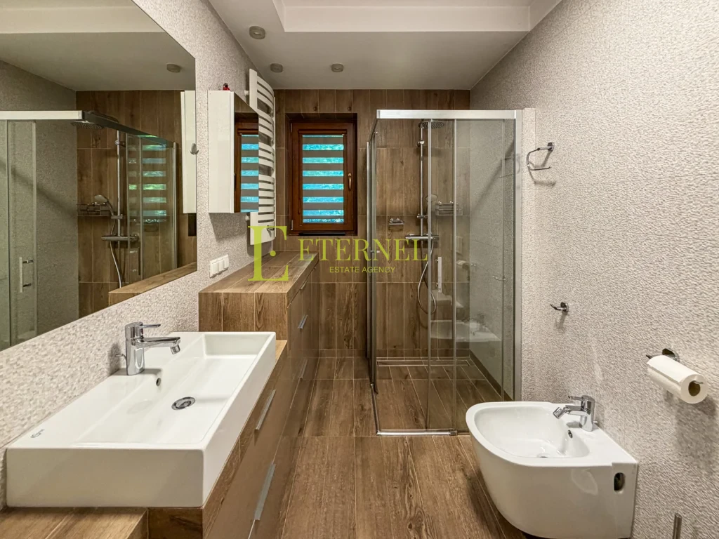 Apartament 2-pokojowy 60 m2 z widokiem na Park Decjusza do wynajęcia – Wola Justowska, Kraków, Zwierzyniec