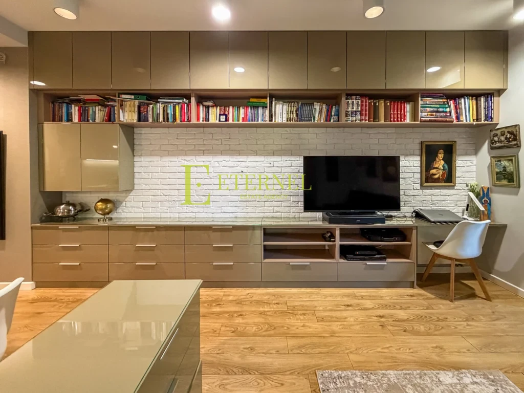 Apartament 2-pokojowy 60 m2 z widokiem na Park Decjusza do wynajęcia – Wola Justowska, Kraków, Zwierzyniec