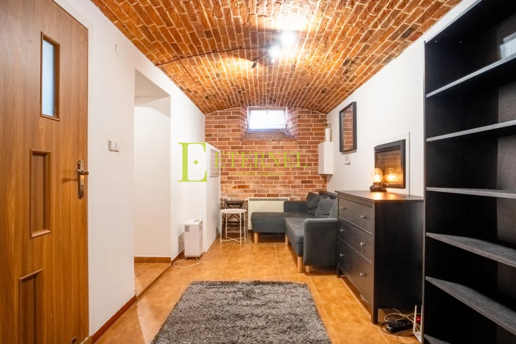Lokal mieszkalny 22,85 m2 po remoncie w ścisłym centrum Krakowa do wynajęcia – ul. Lubelska, Kraków, Krowodrza