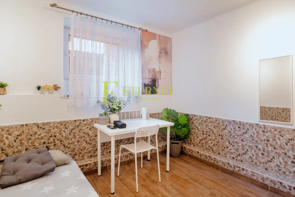Lokal użytkowy 30,6 m2 urządzony jako mieszkanie na sprzedaż – ul. Gramatyka, Kraków, Krowodrza