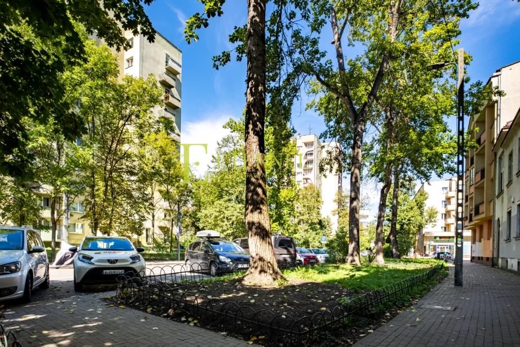 Lokal użytkowy 30,6 m2 urządzony jako mieszkanie na sprzedaż – ul. Gramatyka, Kraków, Krowodrza